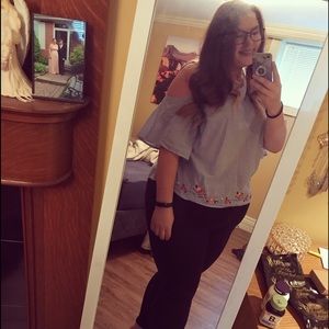 Meet your Posher, Julia